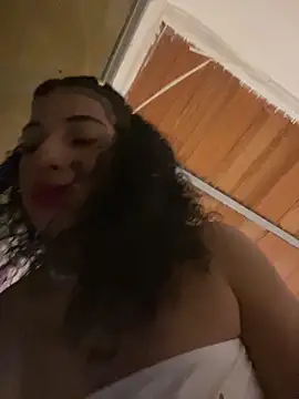 Snapshot of Miily_0 chatting on 05-28-26, 01:14 Miily 0 online show from 05-28-26, 01:14