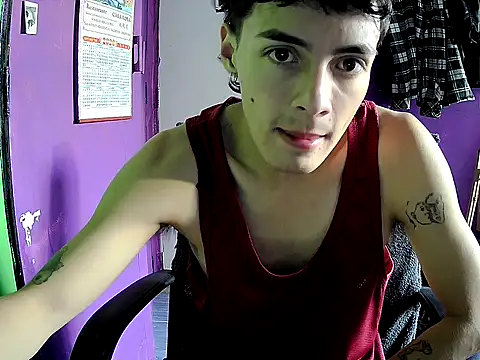 Snapshot of crisanto8 chatting on 05-25-26, 10:38 crisanto8 online show from 05-25-26, 10:38