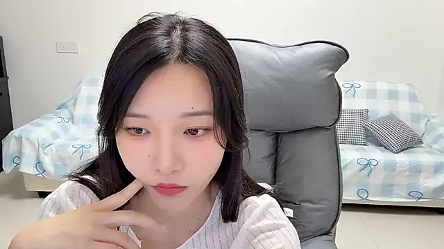 Snapshot of jiajia_girl chatting on 07-25-26, 01:19 jiajia girl online show from 07-25-26, 01:19