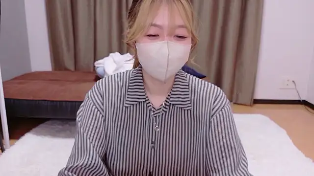 Riona H online show from 05-30-26, 03:36