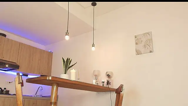 Milo K online show from 06-04-26, 03:56