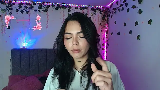 andraa rossee online show from 05-31-26, 05:42