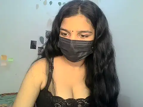 Snapshot of suzan_melly chatting on 05-22-26, 07:26 suzan melly online show from 05-22-26, 07:26