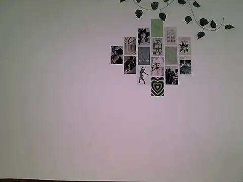 Snapshot of suzan_melly chatting on 06-25-26, 05:56 suzan melly online show from 06-25-26, 05:56