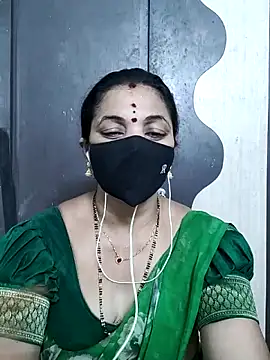 Snapshot of Leela_555 chatting on 06-02-26, 06:26 Leela 555 online show from 06-02-26, 06:26