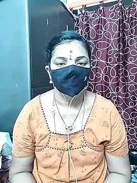 Snapshot of Leela_555 chatting on 06-16-26, 11:07 Leela 555 online show from 06-16-26, 11:07