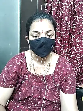 Snapshot of Leela_555 chatting on 07-03-26, 01:01 Leela 555 online show from 07-03-26, 01:01