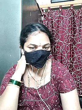Snapshot of Leela_555 chatting on 07-04-26, 11:11 Leela 555 online show from 07-04-26, 11:11