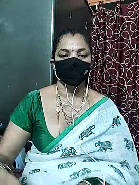 Snapshot of Leela_555 chatting on 07-07-26, 10:41 Leela 555 online show from 07-07-26, 10:41