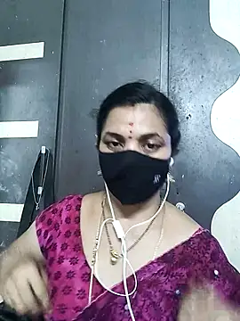 Snapshot of Leela_555 chatting on 07-09-26, 03:16 Leela 555 online show from 07-09-26, 03:16