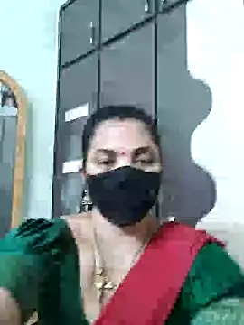 Snapshot of Leela_555 chatting on 07-14-26, 04:17 Leela 555 online show from 07-14-26, 04:17