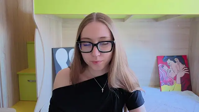 Snapshot of _kitti_meow_ chatting on 06-05-26, 06:42 kitti meow online show from 06-05-26, 06:42