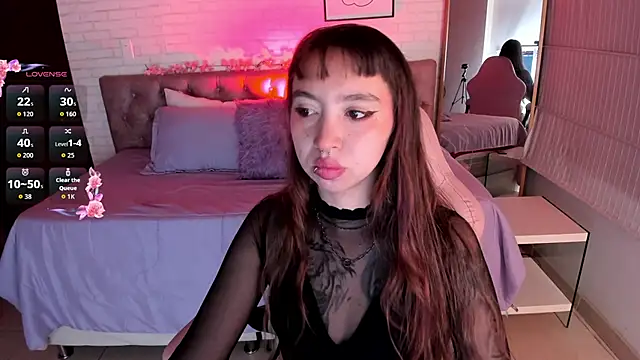 Scarlett  Cooper  1 online show from 06-01-26, 11:56