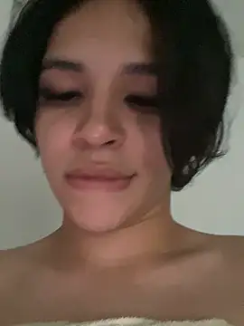 Snapshot of brankinhahott chatting on 07-18-26, 04:44 brankinhahott online show from 07-18-26, 04:44