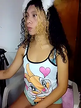 ZoeFletcher1 online show from 06-07-26, 02:27