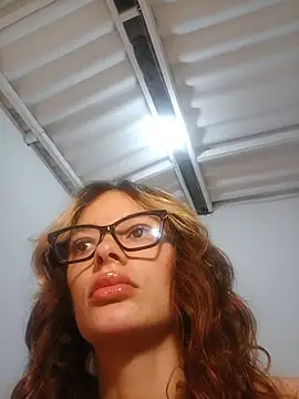 karenarango online show from 06-10-26, 08:24