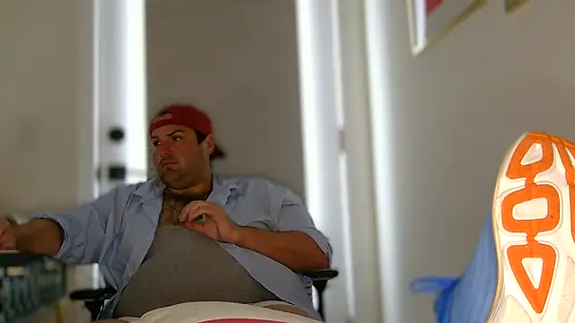Snapshot of ChubbyGayBigFeet chatting on 05-24-26, 08:47 ChubbyGayBigFeet online show from 05-24-26, 08:47
