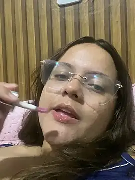Snapshot of Laryssinha_69 chatting on 06-30-26, 01:06 Laryssinha 69 online show from 06-30-26, 01:06