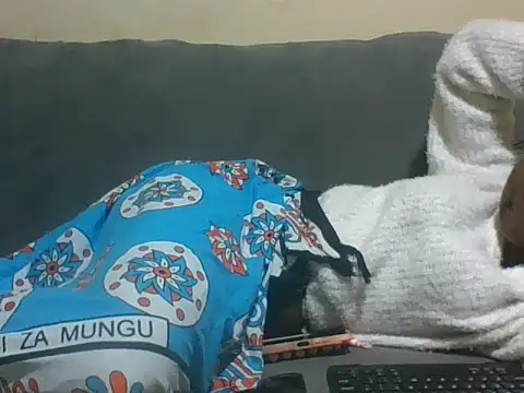 Applecute254 online show from 07-16-26, 05:08