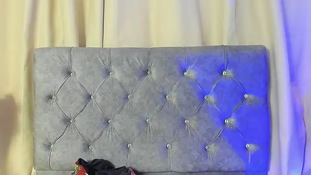 AbbyCollins   online show from 06-01-26, 07:37