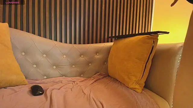Snapshot of Madame_mature1 chatting on 07-07-26, 12:20 Madame mature1 online show from 07-07-26, 12:20