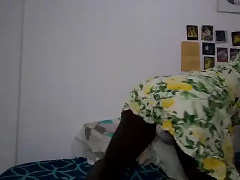 Snapshot of hazyntta chatting on 05-24-26, 04:28 hazyntta online show from 05-24-26, 04:28