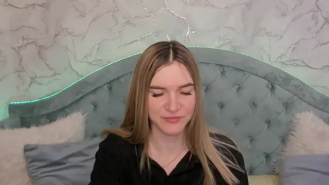 RoxyReignn online show from 05-31-26, 10:55