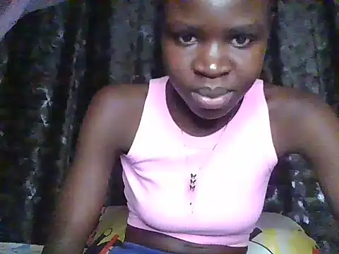 Snapshot of small_diva chatting on 06-06-26, 07:29 small diva online show from 06-06-26, 07:29