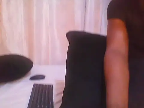 Snapshot of Lil-booty chatting on 05-30-26, 02:30 Lil-booty online show from 05-30-26, 02:30