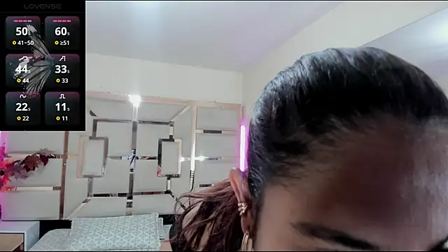 Snapshot of alma_alvares chatting on 06-23-26, 09:24 alma alvares online show from 06-23-26, 09:24