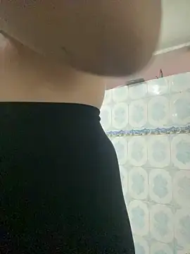 Snapshot of -Cattleya- chatting on 06-05-26, 01:28 -Cattleya- online show from 06-05-26, 01:28