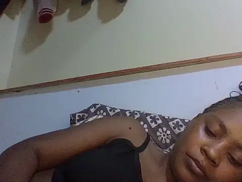 Snapshot of Prettydoll2 chatting on 05-28-26, 08:28 Prettydoll2 online show from 05-28-26, 08:28