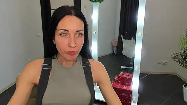 BouncySweety online show from 12-14-24, 06:52