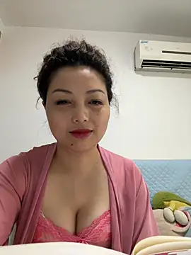 Luckylilyss online show from 07-01-26, 02:46