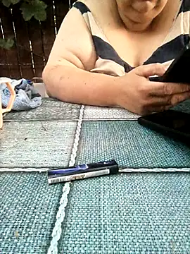 Snapshot of bufnita5 chatting on 08-02-26, 05:33 bufnita5 online show from 08-02-26, 05:33