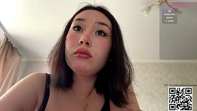 Snapshot of LilowNax chatting on 07-16-26, 06:41 LilowNax online show from 07-16-26, 06:41