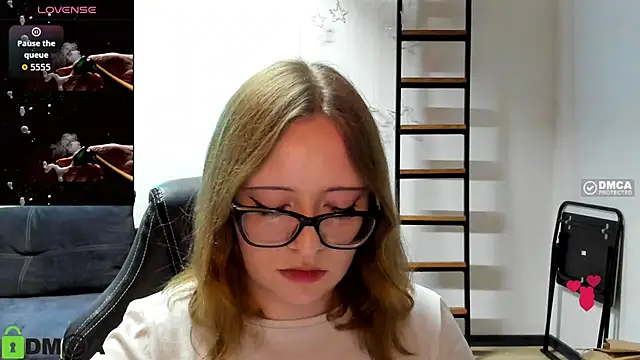 JuliNy x online show from 05-31-26, 06:42
