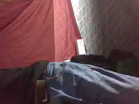 Snapshot of Roystone3 chatting on 07-19-26, 04:00 Roystone3 online show from 07-19-26, 04:00