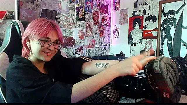 Snapshot of Michiyo_Gotou chatting on 06-11-26, 12:14 Michiyo Gotou online show from 06-11-26, 12:14