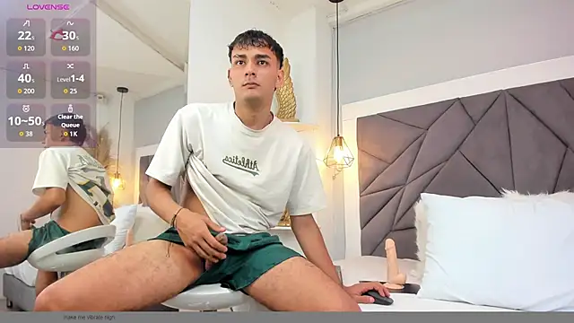 Snapshot of LiamBlake_ chatting on 06-06-26, 05:45 LiamBlake online show from 06-06-26, 05:45