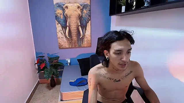 Snapshot of langelo_el chatting on 05-28-26, 12:13 langelo el online show from 05-28-26, 12:13