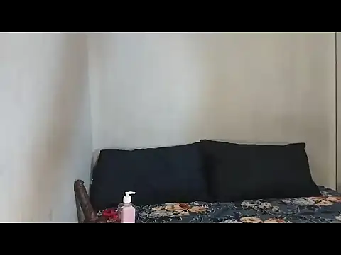 Snapshot of VenusTwink chatting on 06-01-26, 01:07 VenusTwink online show from 06-01-26, 01:07