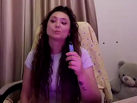 Snapshot of Lola_Creolla chatting on 05-27-26, 11:29 Lola Creolla online show from 05-27-26, 11:29