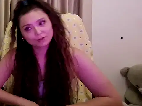 Snapshot of Lola_Creolla chatting on 05-28-26, 06:27 Lola Creolla online show from 05-28-26, 06:27