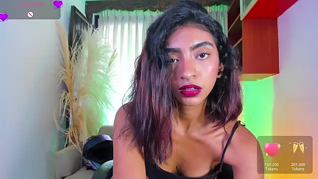 HottieVeroo  online show from 07-25-26, 08:17