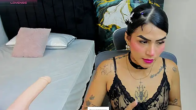 Snapshot of Alanna_Wild chatting on 06-30-26, 05:58 Alanna Wild online show from 06-30-26, 05:58