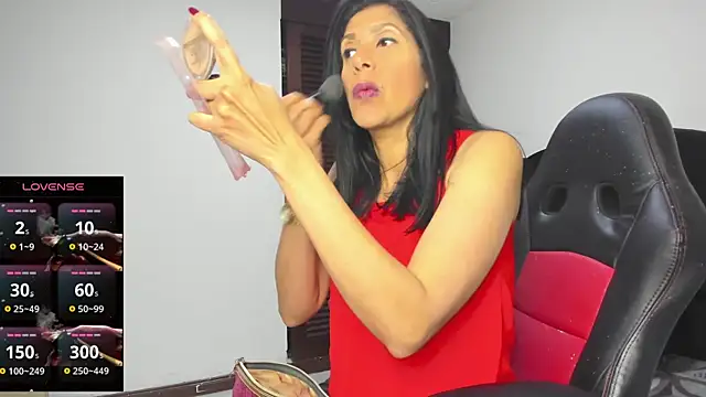 Snapshot of Samantha01_Rosse01 chatting on 07-16-26, 10:05 Samantha01 Rosse01 online show from 07-16-26, 10:05