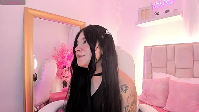 Snapshot of Isis_waifu_ chatting on 05-28-26, 05:05 Isis waifu online show from 05-28-26, 05:05