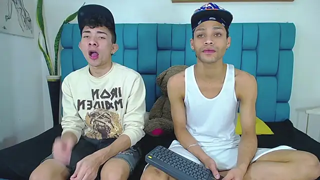 STRANGER BOYS online show from 06-19-26, 11:41