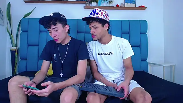 STRANGER BOYS online show from 07-10-26, 11:07